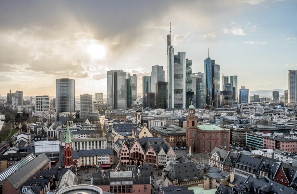 building, horizon, city, skyscraper, architecture, central business districts, urban, modern, cityscape, frankfurt, germany, europe, frankfurt am main germany, skyscrapers, banks, banking district, city, city, frankfurt, frankfurt, frankfurt, frankfurt, frankfurt, germany